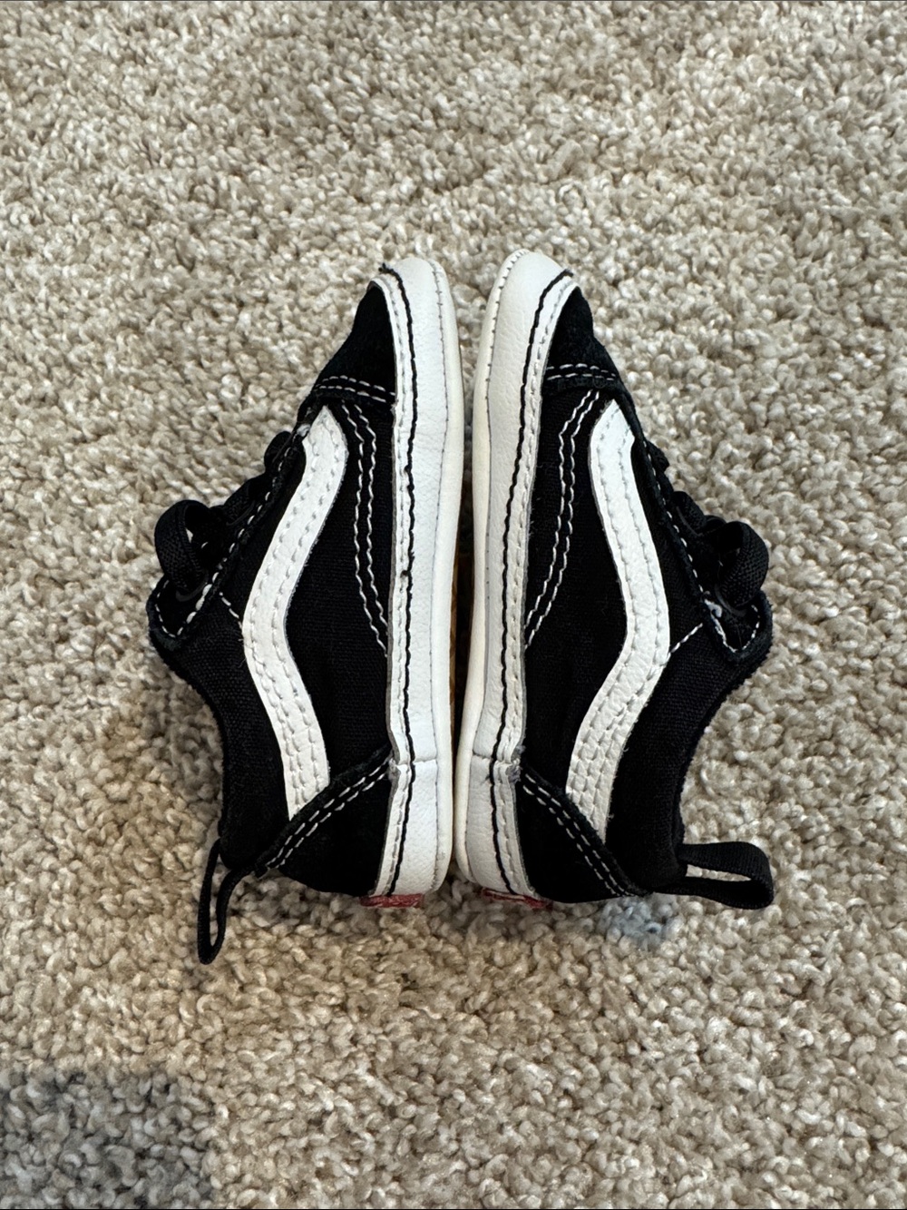Vans Infant Old Skool Crib Shoe Sneakers Black / True White - Picture 5 of 8